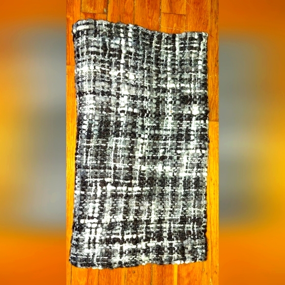 One size fit all DK Ivory Silver Kohl's Scarf - Picture 1 of 5